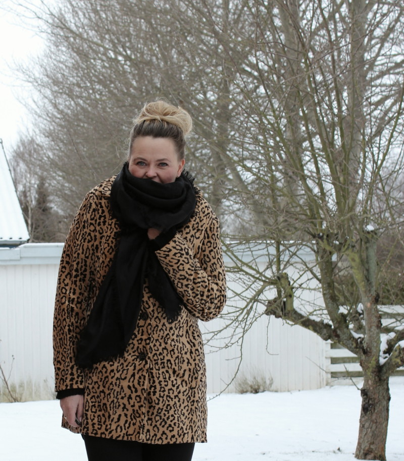 H&M leopard coat